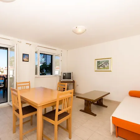 Marinana Apartmán Ražanj