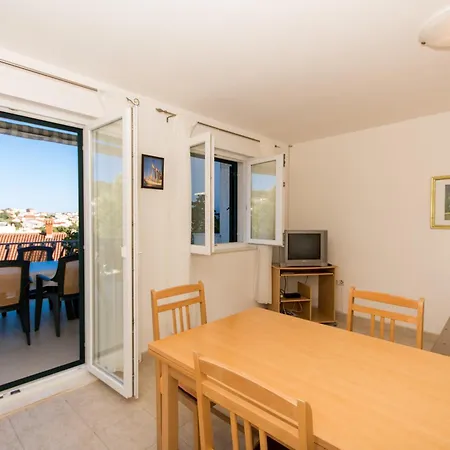 Marinana Apartamento *
