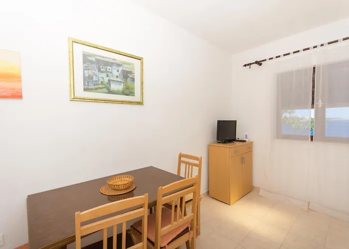 Marinana 아파트 Ražanj